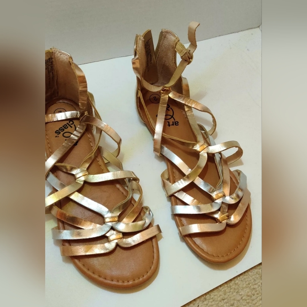 Girls Size 2 Fancy Golden Sandals With Back Zipper Worn Once Inside